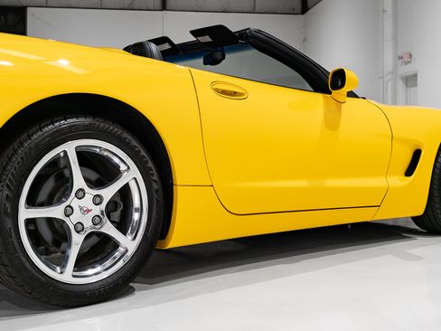 Used 2002 Chevrolet Corvette image 28