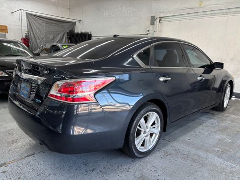 Used 2013 Nissan Altima 2.5 SV image 6
