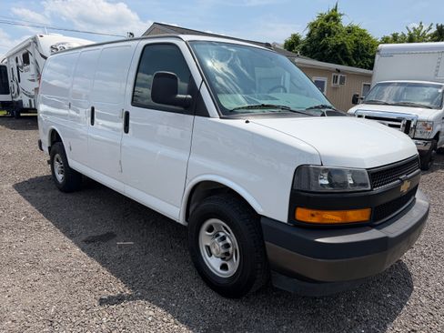 Used 2021 Chevrolet Express 2500 UNAVAIL RWD image 6
