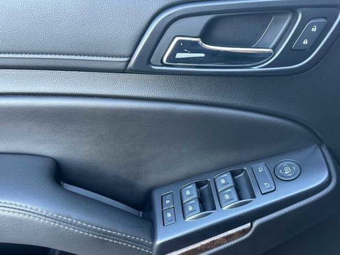 Used 2019 Chevrolet Tahoe LS image 11
