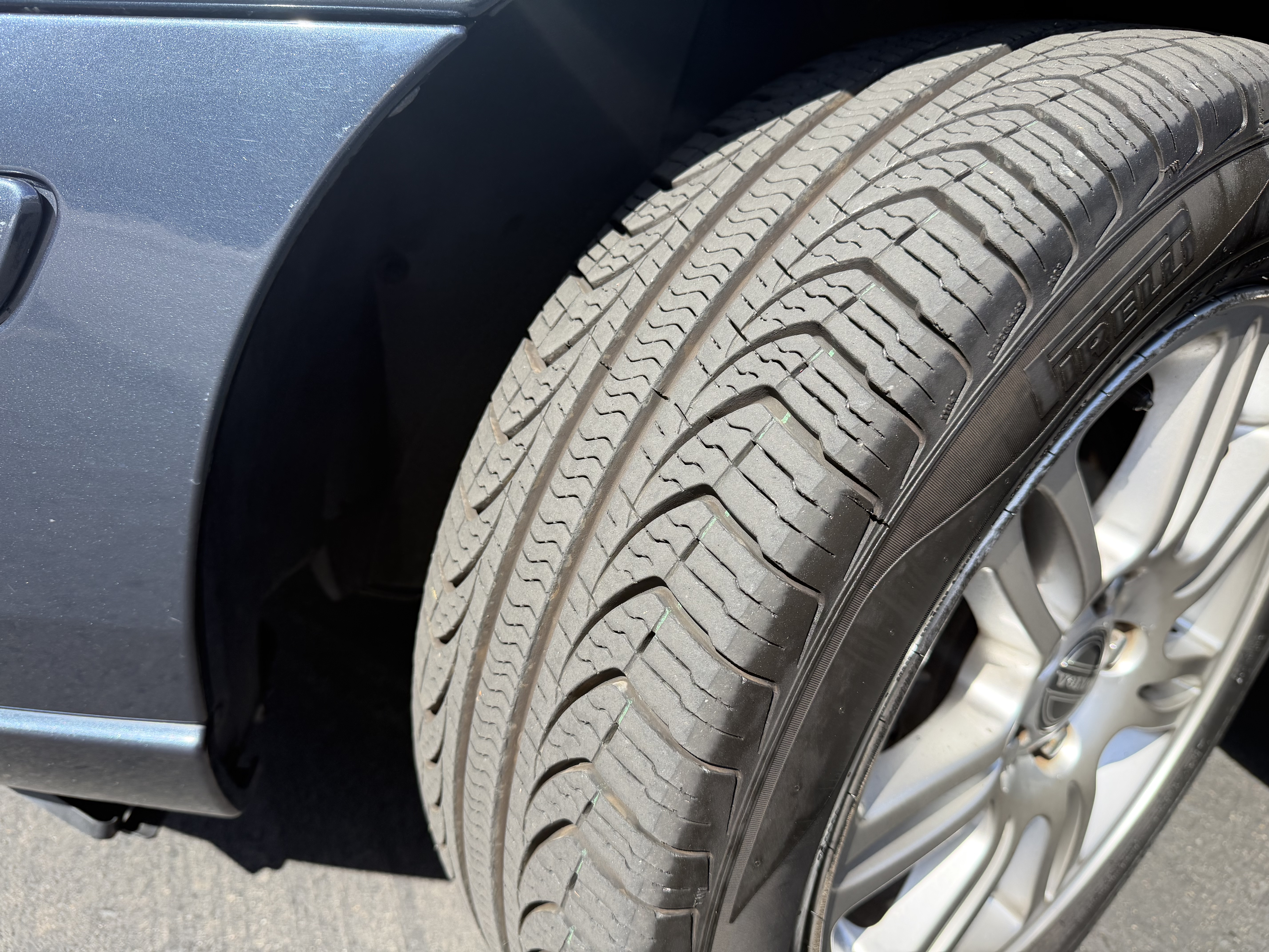 Used 2006 Volvo V70 2.4 FWD image 23