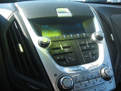 Used 2015 Chevrolet Equinox LS image 11