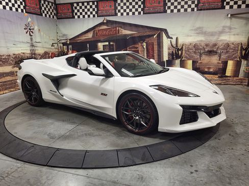 Used 2023 Chevrolet Corvette Z06 image 5