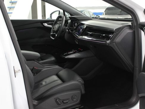 Used 2024 Audi Q4 e-tron Premium Plus image 38