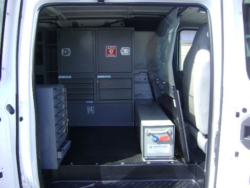 Used 2010 Ford E-350 and Econoline 350 XL image 7