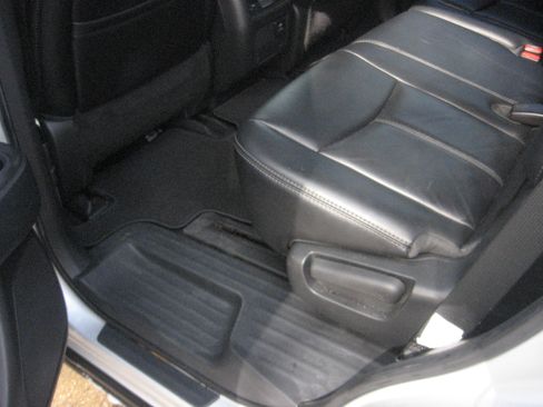 Used 2015 Nissan Pathfinder SL image 7