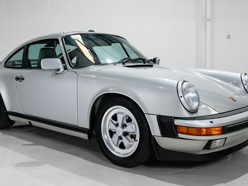 Used 1989 Porsche 911 Carrera image 4