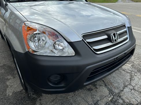 Used 2006 Honda CR-V LX image 11