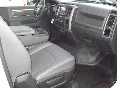 Used 2017 RAM 5500 Tradesman image 13