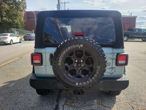 Used 2023 Jeep Wrangler Willys image 6
