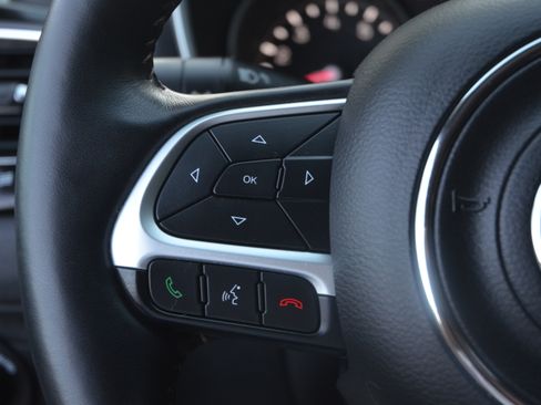 Used 2018 Jeep Compass 4WD Limited image 13