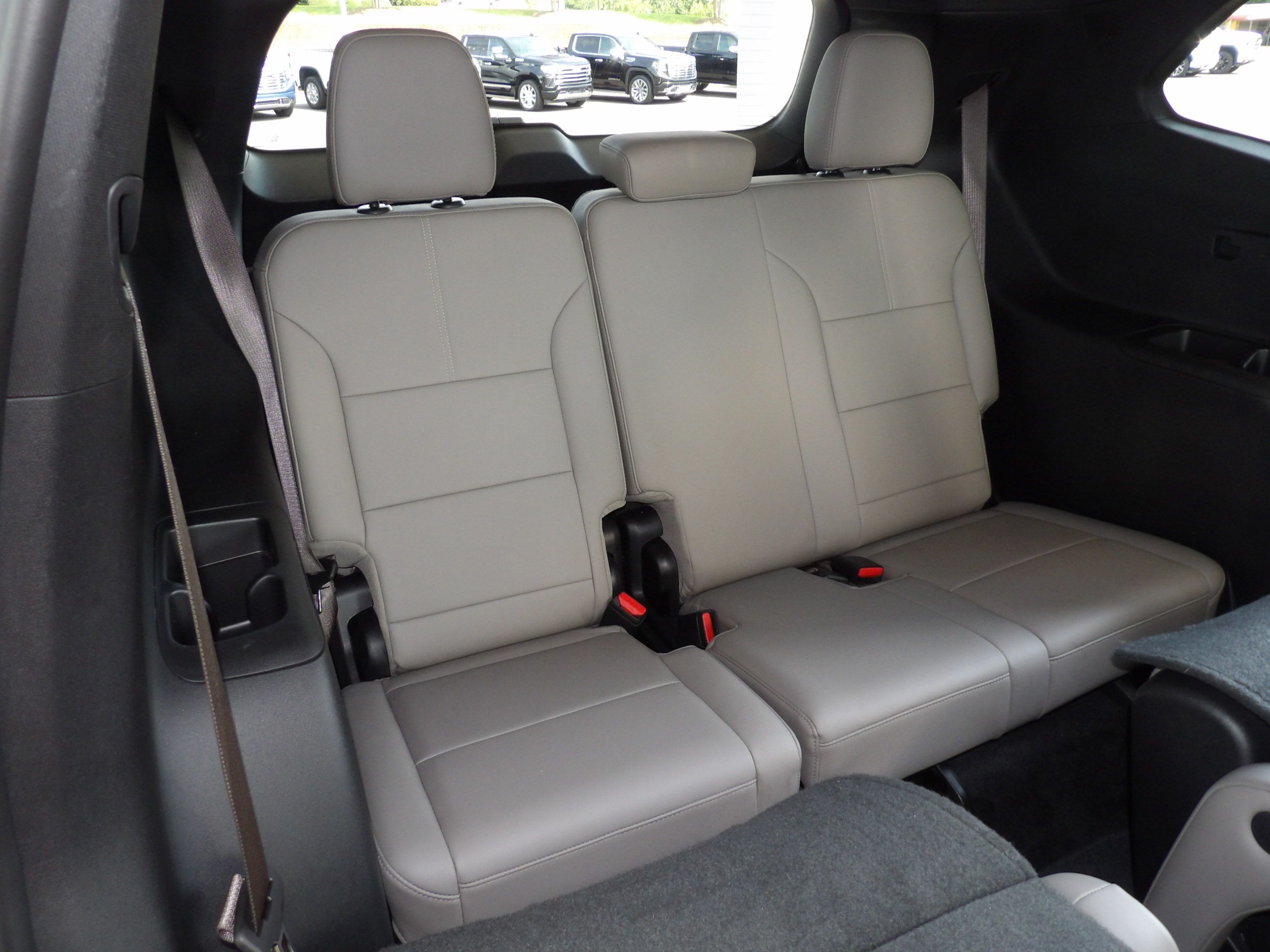 Used 2026 GMC Acadia FWD Elevation image 18