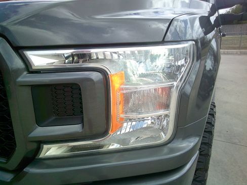 Used 2018 Ford F150 STX image 32