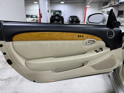 Used 2004 Lexus SC 430 Convertible RWD image 15