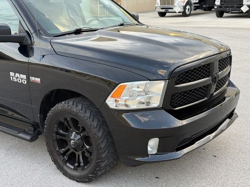 Used 2014 RAM 1500 ST RWD image 71