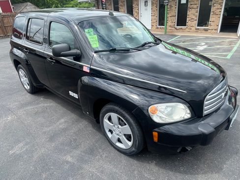 Used 2010 Chevrolet HHR LS FWD image 3