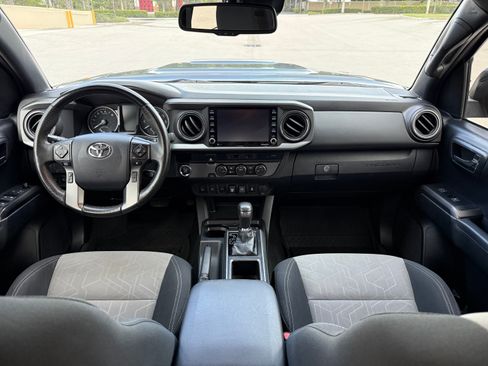 Used 2021 Toyota Tacoma TRD Sport RWD image 19