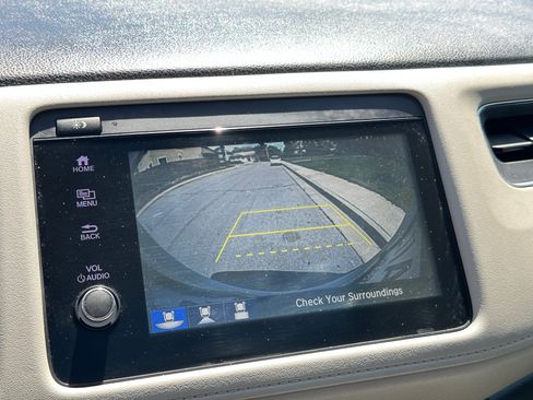 Used 2019 Honda HR-V EX image 12