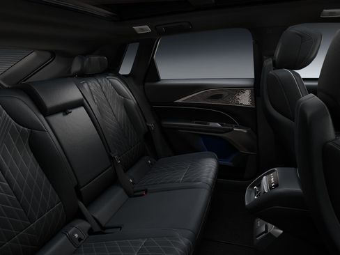 New 2026 Cadillac Lyriq V image 34