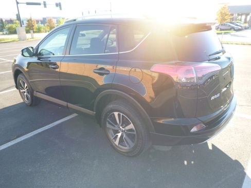 Used 2016 Toyota RAV4 XLE image 8