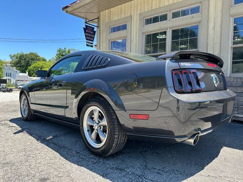 Used 2007 Ford Mustang GT Coupe RWD image 3