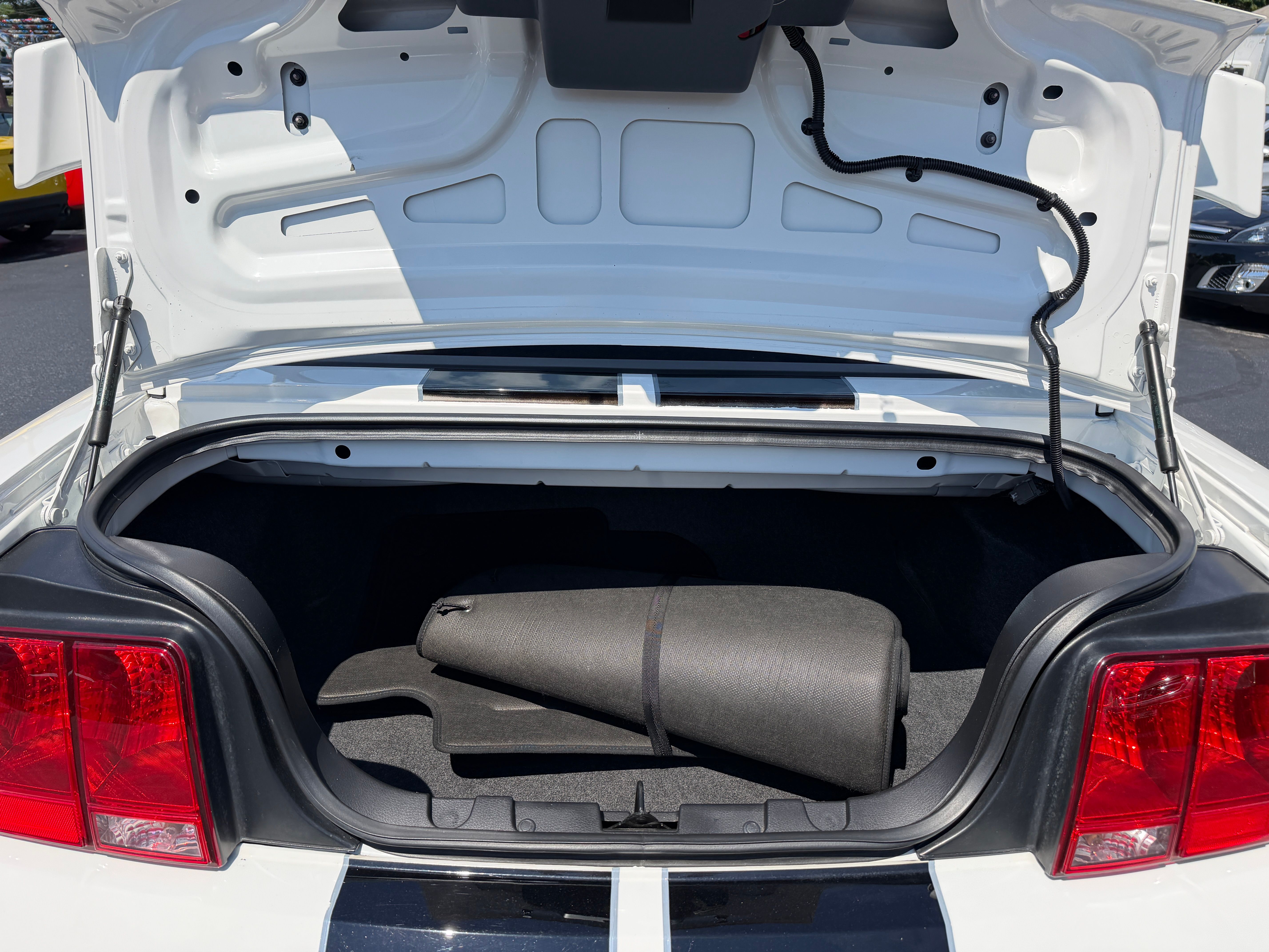 Used 2007 Ford Mustang GT Premium Convertible RWD image 28