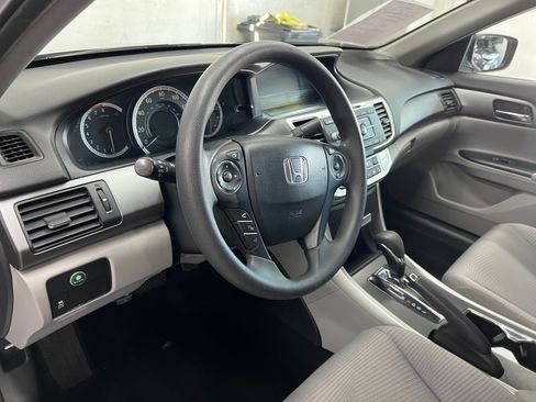 Used 2015 Honda Accord LX image 12