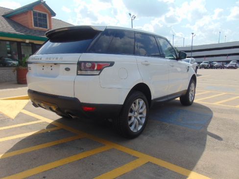 Used 2015 Land Rover Range Rover Sport image 6