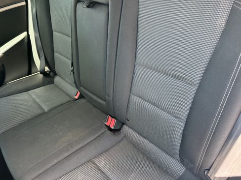 Used 2017 Hyundai Elantra GT Hatchback FWD image 10