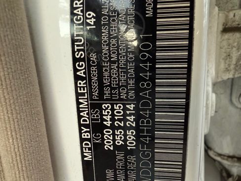 Used 2013 Mercedes-Benz C 250 image 23