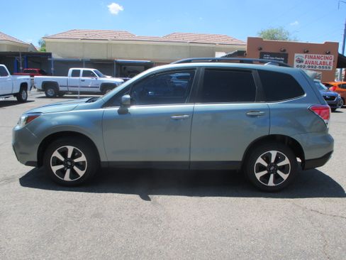 Used 2018 Subaru Forester 2.5i Premium AWD/4WD image 1