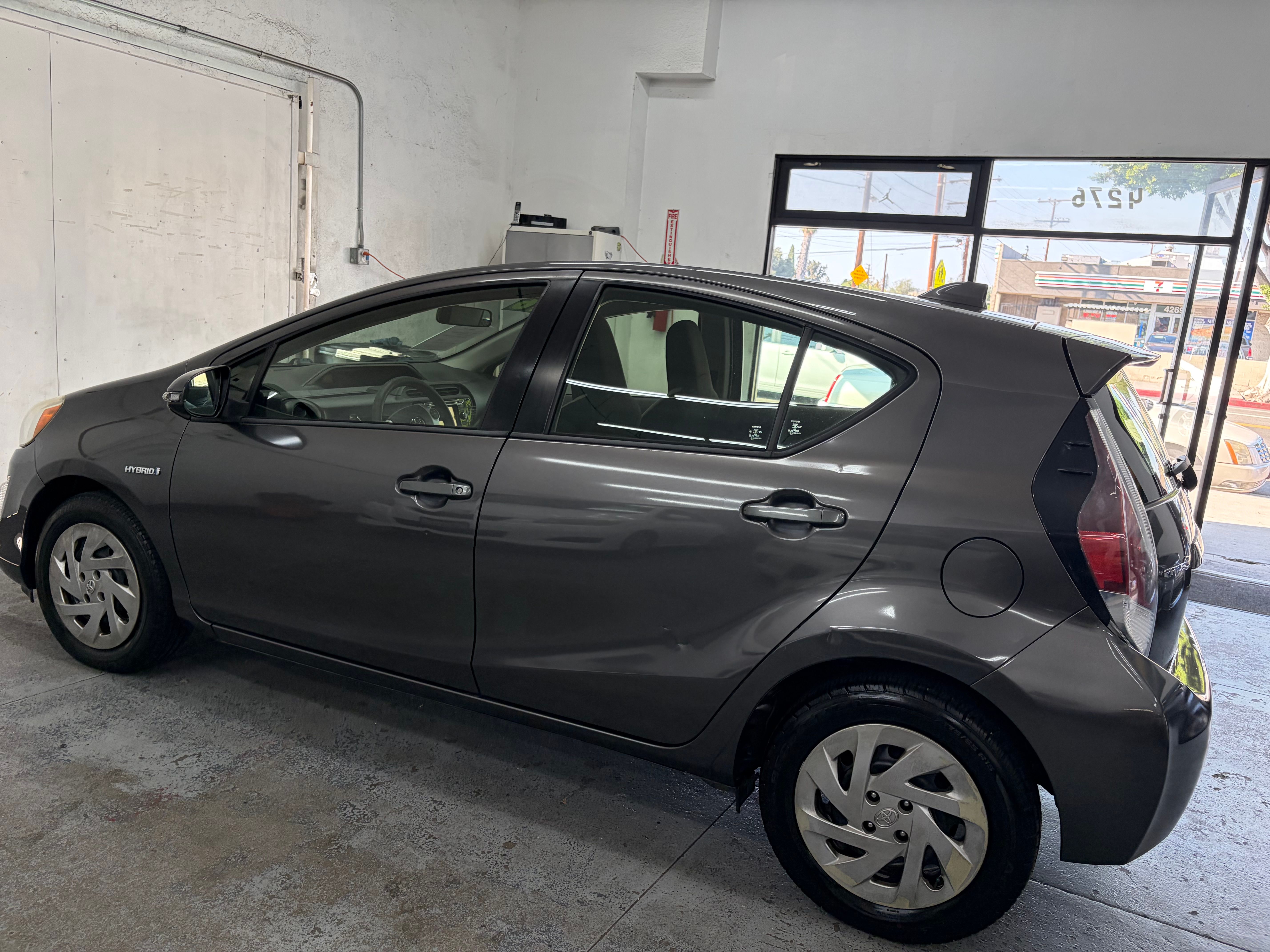 Used 2016 Toyota Prius C One FWD image 4