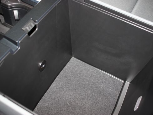 Used 2024 Ford F250 4x4 Crew Cab XLT image 45