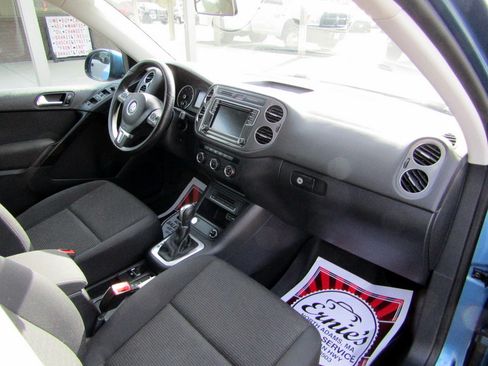 Used 2017 Volkswagen Tiguan 2.0T image 24