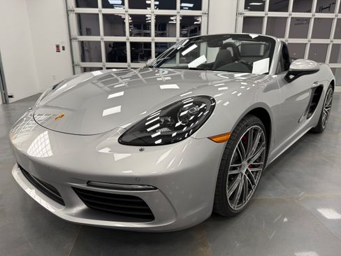Used 2025 Porsche 718 Boxster S image 11