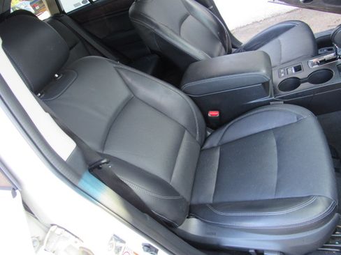 Used 2018 Subaru Outback 2.5i Limited AWD/4WD image 17