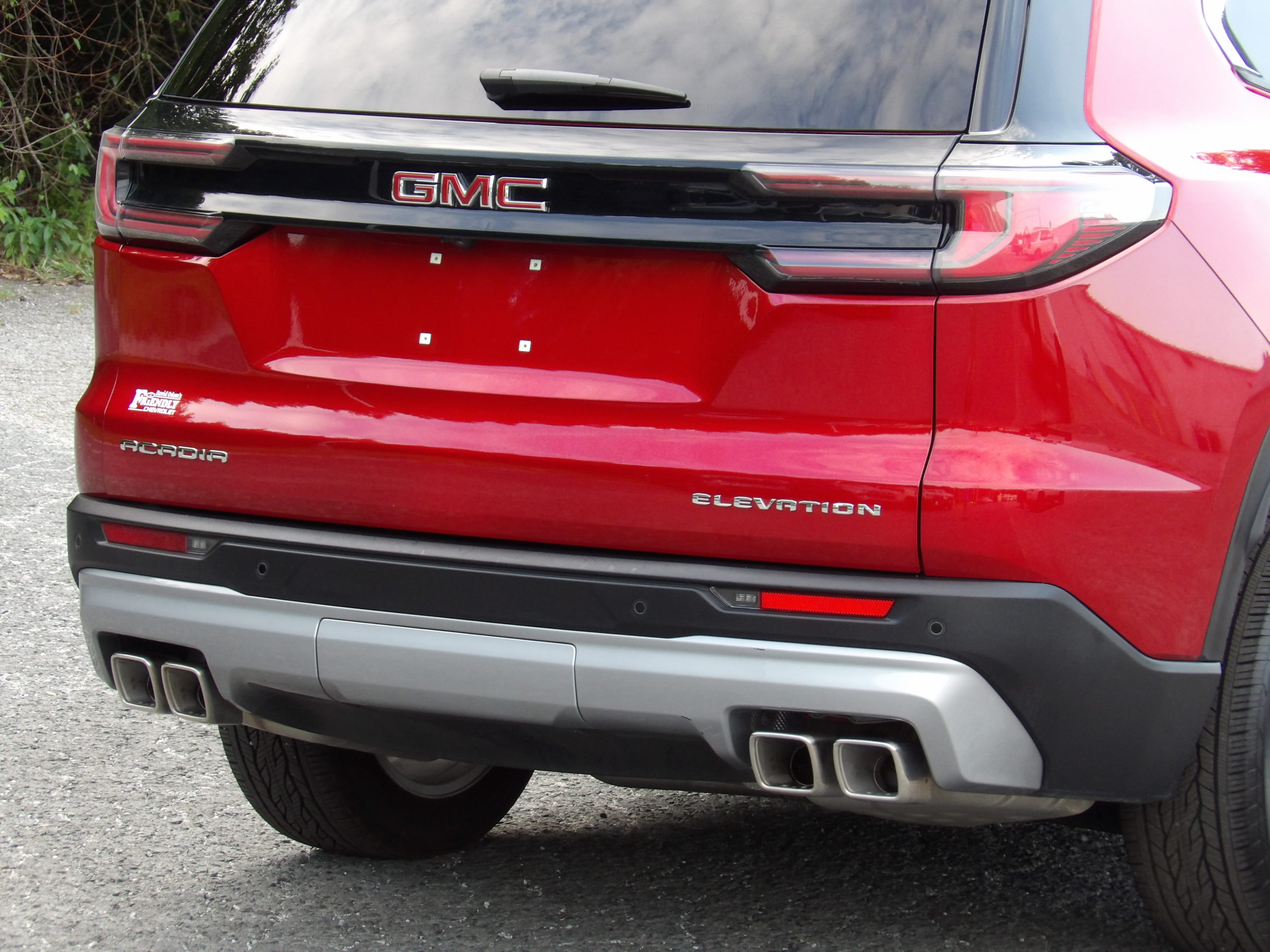 Used 2026 GMC Acadia FWD Elevation image 11