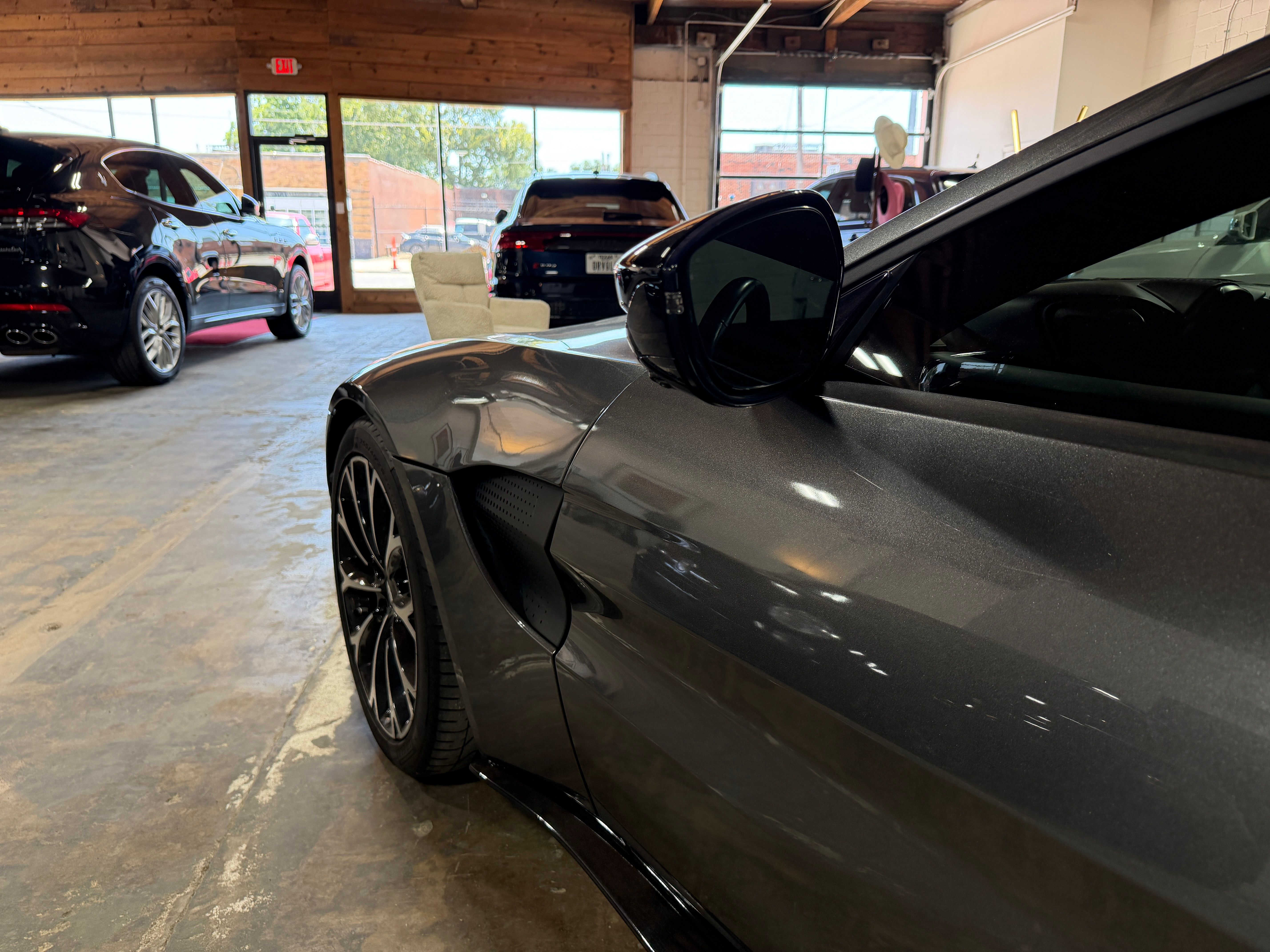 Used 2019 Aston Martin V8 Vantage Coupe RWD image 17