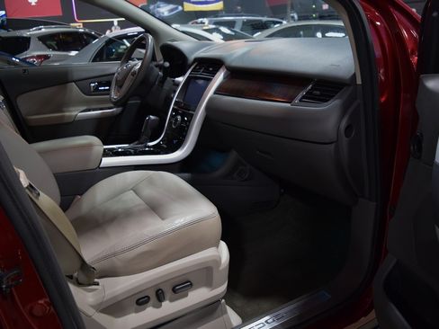 Used 2013 Ford Edge Limited image 19