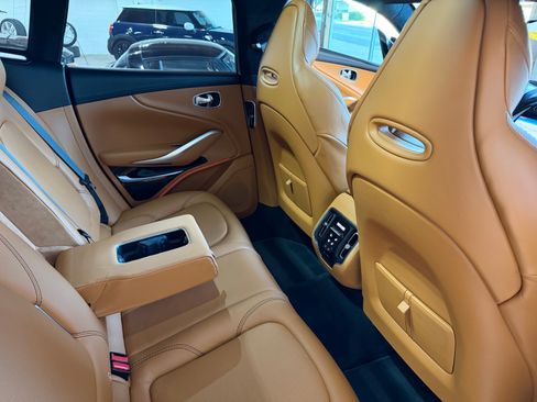Used 2021 Aston Martin DBX AWD/4WD image 41