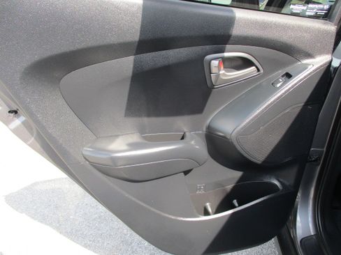 Used 2014 Hyundai Tucson GLS image 18