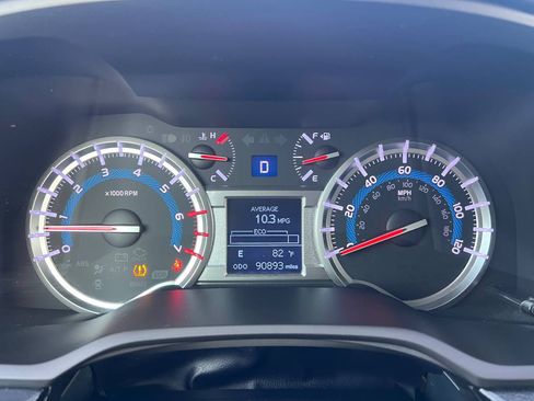 Used 2018 Toyota 4Runner 4WD SR5 Premium 4.0L 6-Cyl SUV image 20