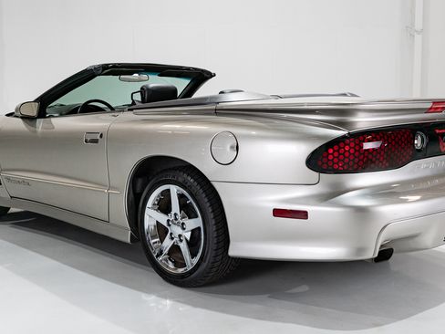 Used 2002 Pontiac Firebird Trans Am image 10