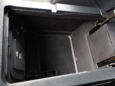 Used 2018 Ford Mustang GT image 30