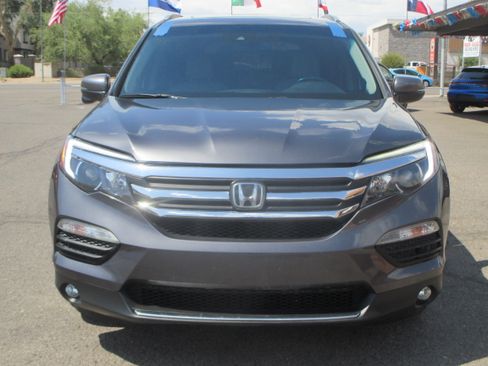 Used 2017 Honda Pilot AWD Touring image 5