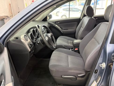 Used 2005 Toyota Matrix XR FWD image 10