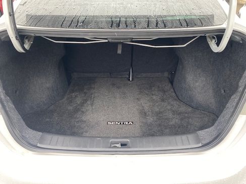 Used 2019 Nissan Sentra SV image 17