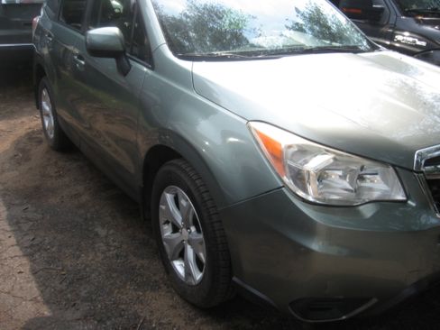 Used 2014 Subaru Forester 2.5i Premium AWD/4WD image 3