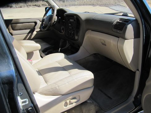 Used 2000 Toyota Land Cruiser image 10