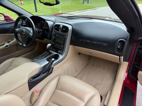 Used 2006 Chevrolet Corvette Convertible RWD image 28